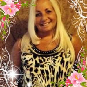 Meet your Posher, Debbie